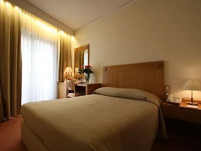 Ilissos מלון 4*